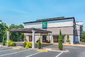 Photograph of Quality Inn, Columbus