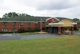 Photograph of Best Western Cedartown Inn & Suites,