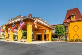 Photograph of Econo Lodge,