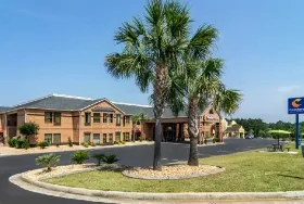 Photograph of Rodeway Inn Perry, Perry