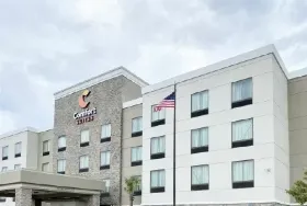 Photograph of Comfort Suites, Byron