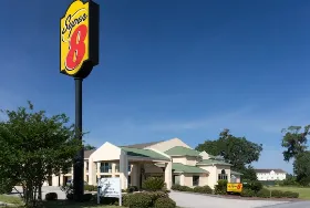 Photograph of Super 8 By Wyndham Brunswick/south, Brunswick