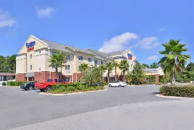 Photograph of Fairfield Inn & Suites, Kingsland