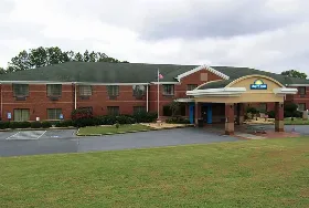 Photograph of Days Inn, Cedartown