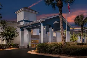 Photograph of Holiday Inn Express, St. Simons Island