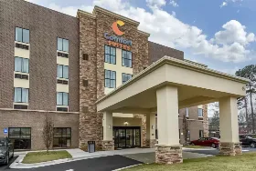 Photograph of Comfort Suites, Newnan
