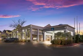 Photograph of Clarion Pointe, Forsyth