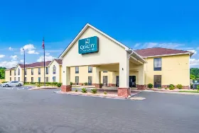Photograph of Quality Inn, Canton