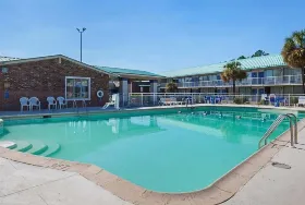 Photograph of Motel 6, Tifton