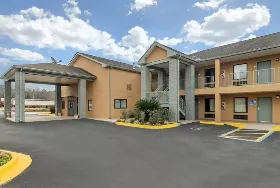 Photograph of Econo Lodge, Cuthbert
