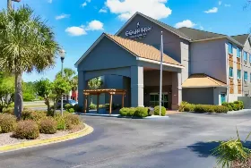 Photograph of Country Inn & Suites, Savannah