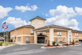 Photograph of Quality Inn, Fitzgerald