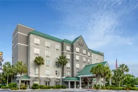 Photograph of Country Inn & Suites, Valdosta