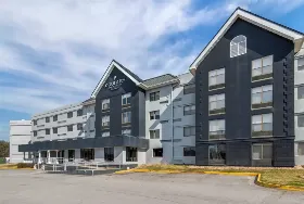 Photograph of Country Inn & Suites, College Park