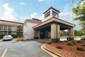 Photograph of Ramada by Wyndham, Bainbridge