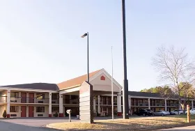 Photograph of Days Inn, Adairsville