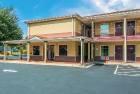 Photograph of Americas Best Value Inn, Mableton