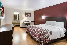 Photograph of Red Roof Inn & Suites, Commerce