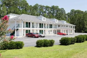 Photograph of Super 8, Statesboro