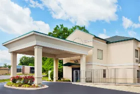 Photograph of Super 8, Fort Oglethorpe