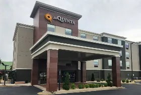 Photograph of La Quinta Inn & Suites, Warner Robins