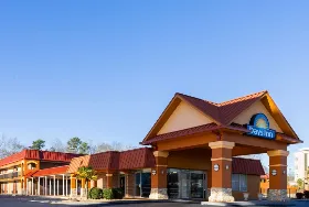 Photograph of Days Inn, Forsyth