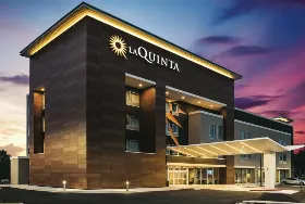 Photograph of LaQuinta Inn & Suites Atlanta South - McDonough, McDonough
