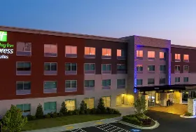 Photograph of Holiday Inn Express, Griffin