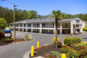 Photograph of Days Inn, Acworth