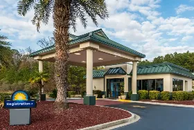 Photograph of Days Inn, Richmond Hill