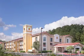 Photograph of Super 8, Austell