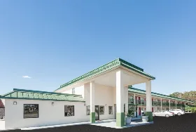 Photograph of Super 8, Ashburn