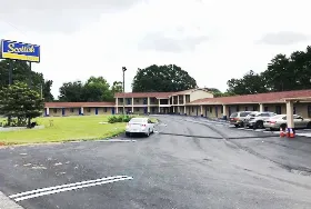 Photograph of Scottish Inns, Stone Mountain