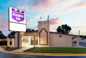 Photograph of Knights Inn, Tucker