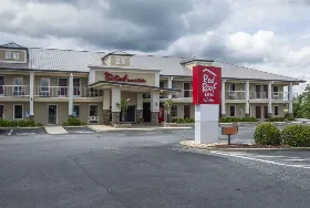 Photograph of Red Roof Inn & Suites, Calhoun