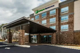 Photograph of Holiday Inn Express, Woodstock