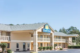 Photograph of Days Inn, Royston