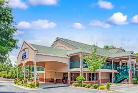 Photograph of Days Inn, Peachtree City