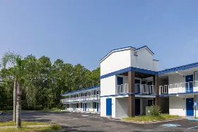 Photograph of Travelodge, Kingsland