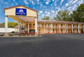 Photograph of Americas Best Value Inn, Montezuma