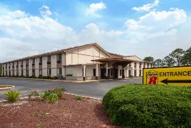 Photograph of Super 8, Waycross