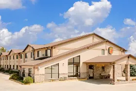Photograph of Super 8, Centerville