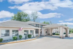 Photograph of Super 8, Ottumwa