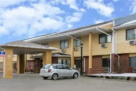 Photograph of Super 8 By Wyndham Urbandale/des Moines Area, Urbandale