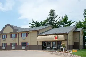 Photograph of Super 8, Pella