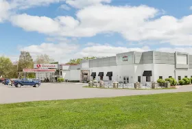 Photograph of Ramada Des Moines Airport, Des Moines
