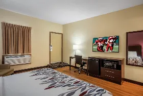 Photograph of Red Roof Inn Des Moines, Des Moines