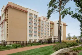 Photograph of Drury Inn & Suites, West Des Moines
