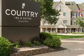 Photograph of Country Inn & Suites, Davenport