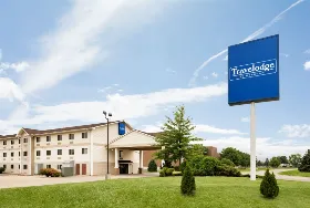 Photograph of Travelodge, Clinton